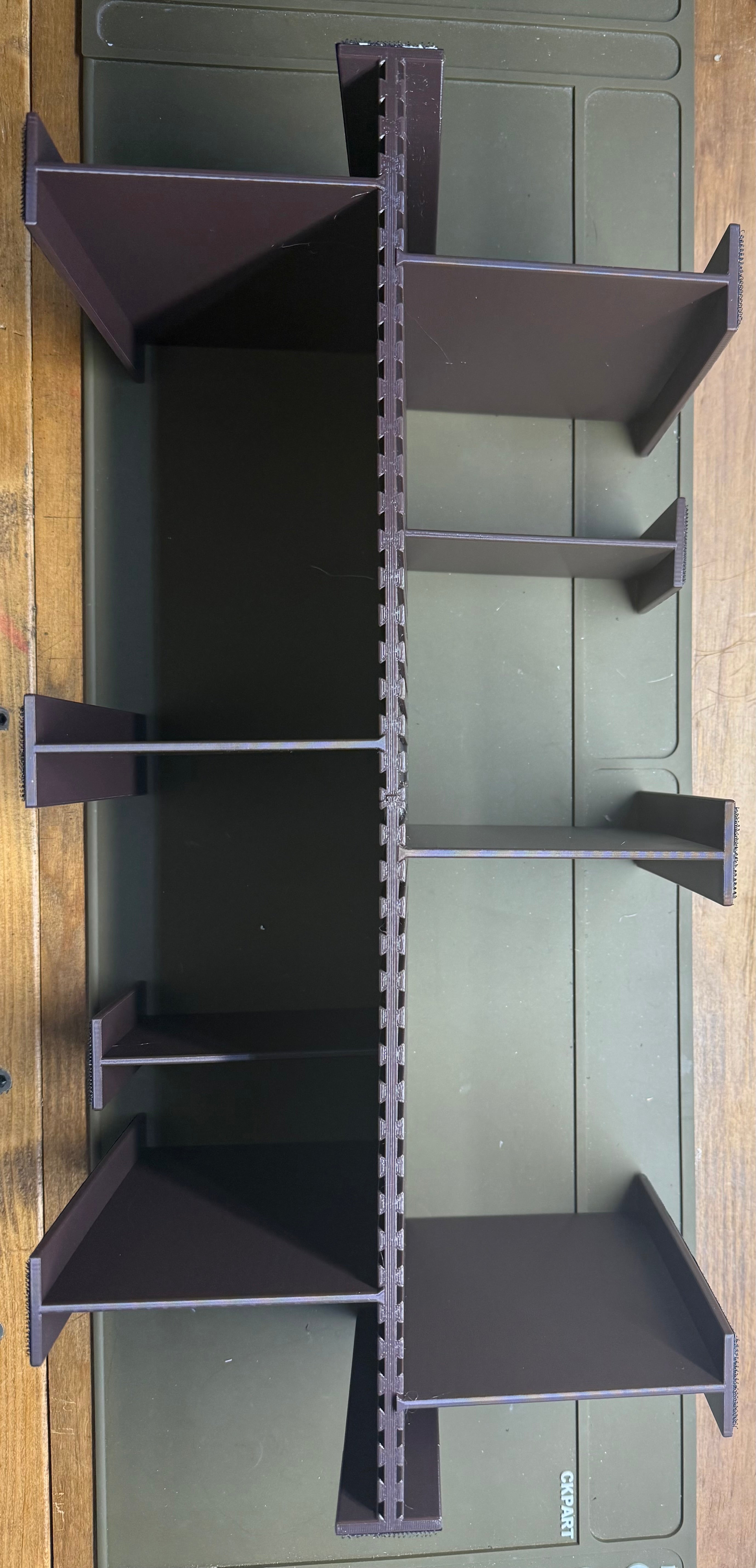 Upranger divider